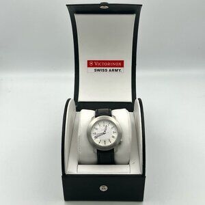 Vintage Victorinox Swiss Army V700 sapphire Crystal Unisex WR100 M watch Working